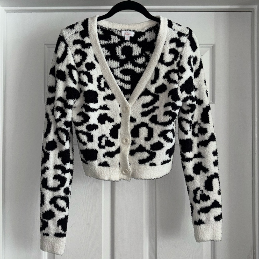 Black and white fuzzy crop sweater